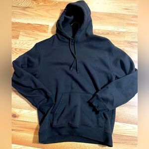 SMALL MENS BLACK SWEATER